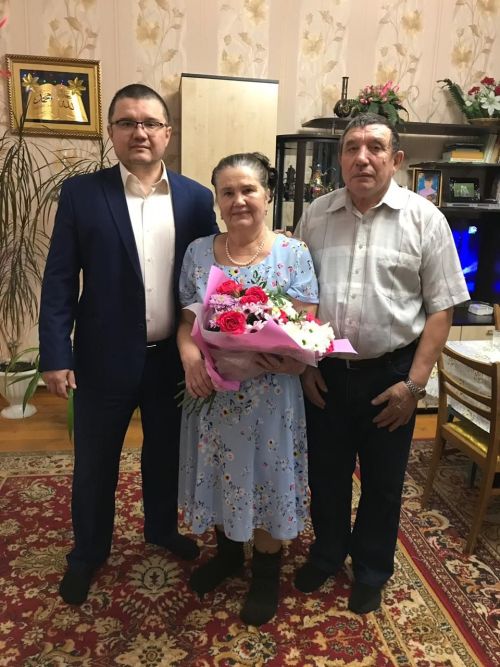 Яхшыбайда яшәүче Сагындыковлар гаиләсе алтын туйларын билгеләп үтте