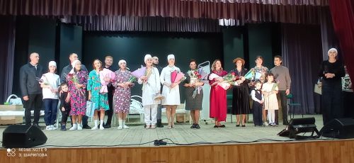 Районда яшәүче әниләр Туфан Миңнуллинның «Әниләр һәм бәбиләр» әсәрен сәхнәләштерделәр +ВИДЕО