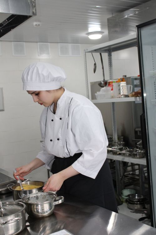 В Сарманово соревновались лучшие молодые кулинары
