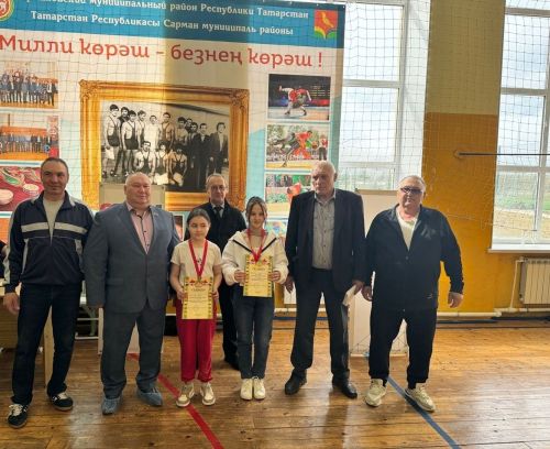 Определены лучшие борцы района