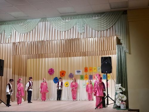 Азалакта яшь сәнгать осталары ярыштылар