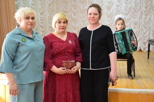Җәлил кызы Элина яңа баянлы булды