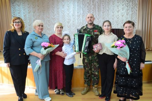 Җәлил кызы Элина яңа баянлы булды