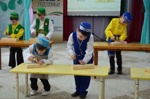 Районның татар малае белән татар кызчыгы ачыкландылар