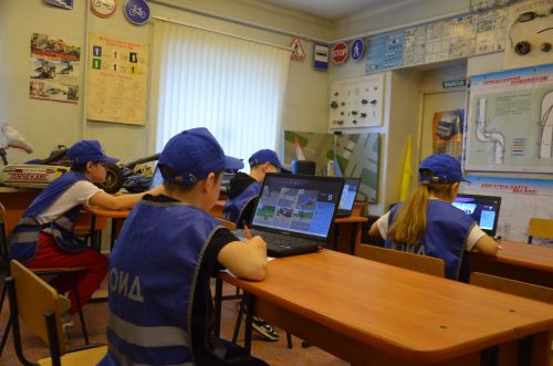 В Сарманово соревновались лучшие юные инспекторы движения