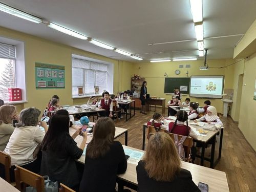 В Джалиле посовещались учителя английского языка