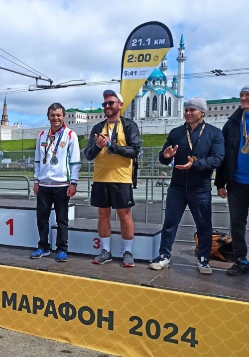 Марафончы Фәнис Фәретдинов чираттагы йөгерештә катнашты