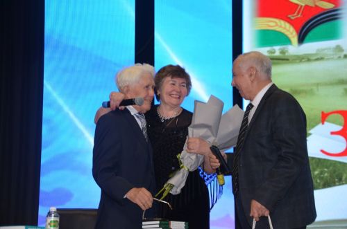 Олпат шәхесебез Дамир Гарифуллинның 85 яшьлеген бәйрәм иттеләр