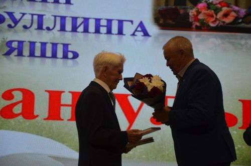 Олпат шәхесебез Дамир Гарифуллинның 85 яшьлеген бәйрәм иттеләр