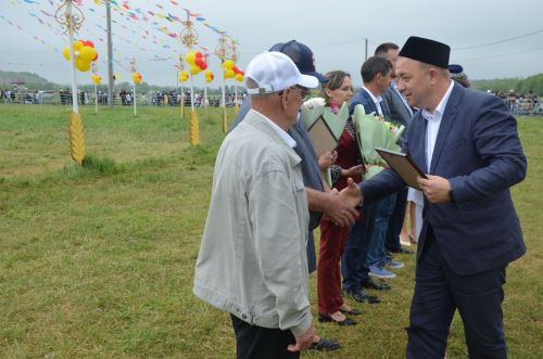 Сабантуй бүләкләргә мул булды