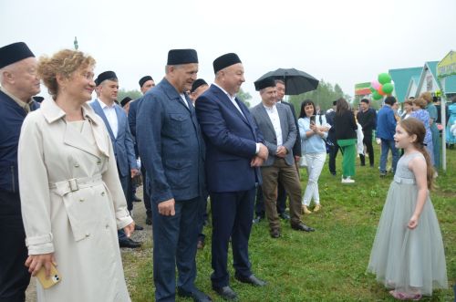 Сабан туе кунаклар каршылаудан башланды