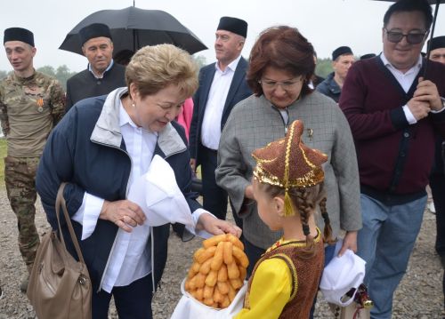 Сабан туе кунаклар каршылаудан башланды