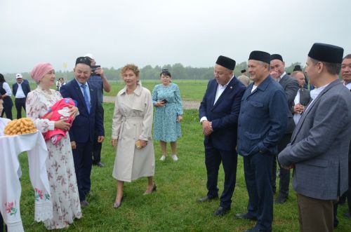 Сабан туе кунаклар каршылаудан башланды
