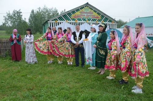 Сабан туе кунаклар каршылаудан башланды