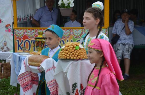 Сабан туе кунаклар каршылаудан башланды