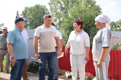 Сарман районына эш визиты белән азык-төлек министры урынбасары Гайнуллов Рөстәм Рафаил улы килде
