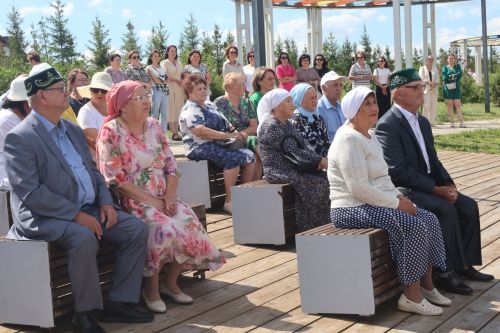 Татар Илеге паркында Гаилә, мәхәббәт һәм тугрылык көненә багышланган чарадан фоторепортаж