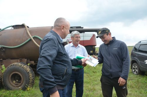 В районе определили передовиков уборки