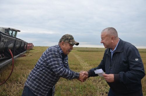 В районе определили передовиков уборки