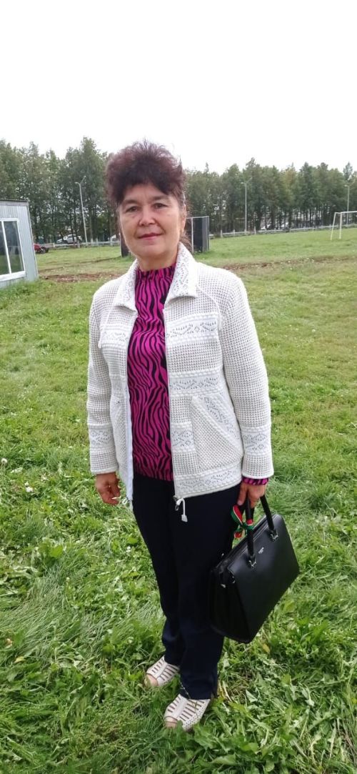 Гөлфия ханым махсус операциядәге якыннарын искә ала