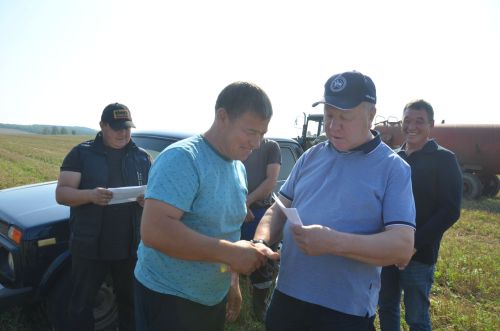 В районе определили передовиков уборки