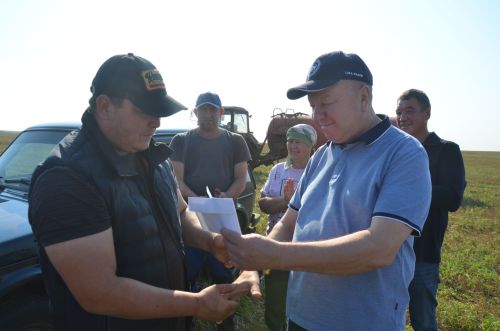 В районе определили передовиков уборки