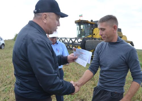 В районе определили передовиков уборки
