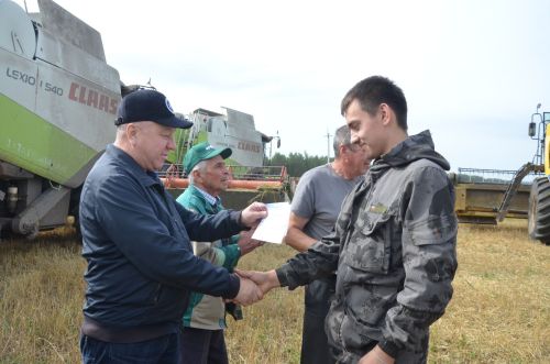 В районе определили передовиков уборки