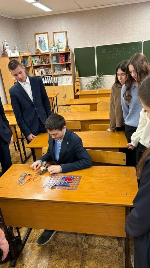 В Джалильской СОШ №1 отметили День детских изобретений