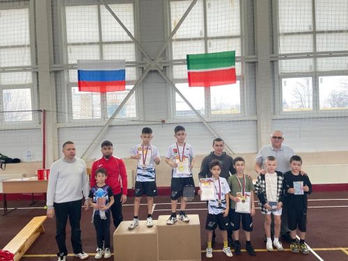 В районе состоялся турнир по бадминтону