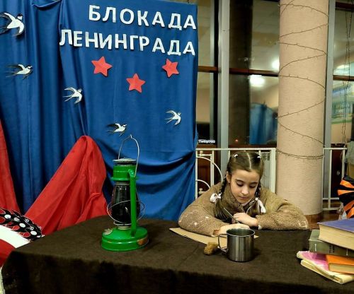 В Джалильской школе №1 организовали театрализованную выставку
