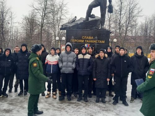 Старшеклассники района побывали на «Дне открытых дверей» в танковом училище