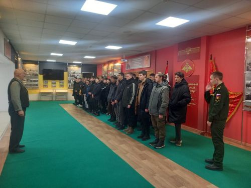 Старшеклассники района побывали на «Дне открытых дверей» в танковом училище