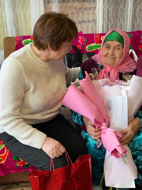 Юлтимер авылының иң өлкән кешесе Гайнур Габдрахмановага 95 яшь тулды
