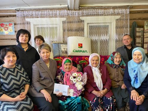 Юлтимер авылының иң өлкән кешесе Гайнур Габдрахмановага 95 яшь тулды
