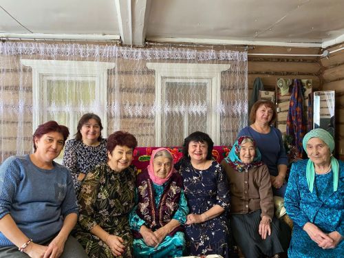 Юлтимер авылының иң өлкән кешесе Гайнур Габдрахмановага 95 яшь тулды