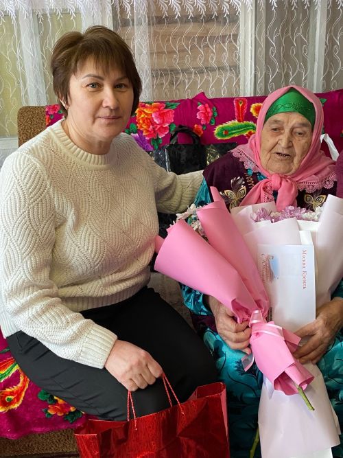 Юлтимер авылының иң өлкән кешесе Гайнур Габдрахмановага 95 яшь тулды