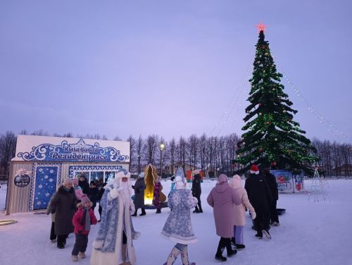 Резиденция көн саен кунаклар кабул итә