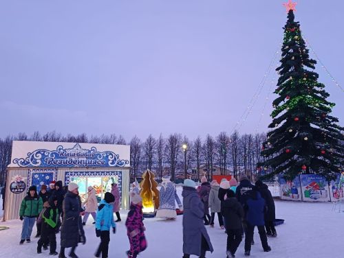 Резиденция көн саен кунаклар кабул итә