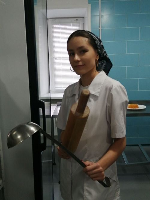 Сарман аграр көллияте студенты әнисенең һөнәрен дәвам итә
