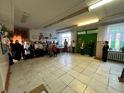 В Иляксазской школе открыли Парту Героя