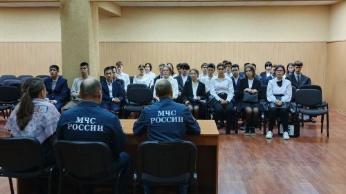 В школах района прошли встречи с представителями МЧС