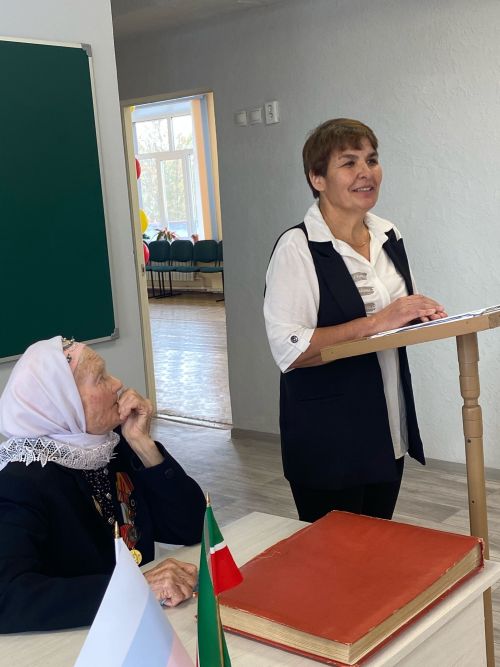 Беренче директор истәлегенә кабинет ачтылар