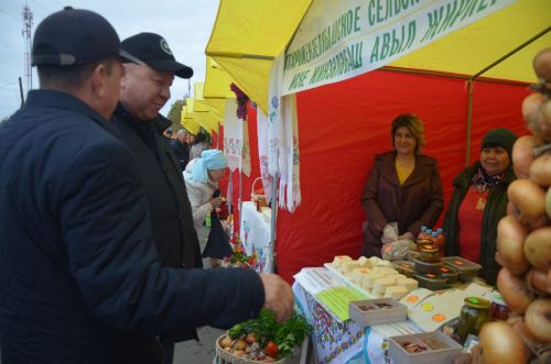 Сарманда ярминкә гөрләде