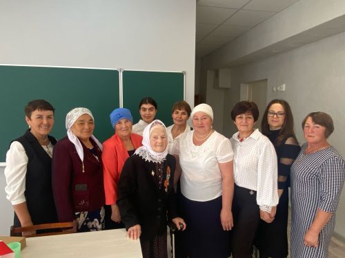 Беренче директор истәлегенә кабинет ачтылар
