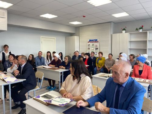 Беренче директор истәлегенә кабинет ачтылар