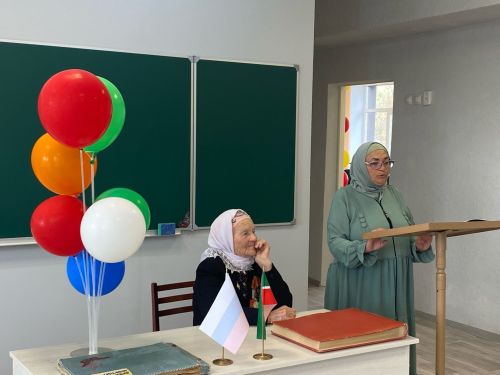 Беренче директор истәлегенә кабинет ачтылар