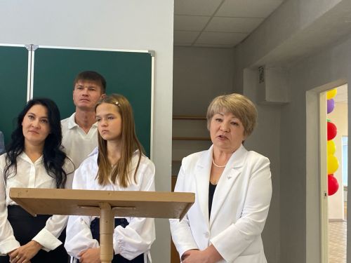 Беренче директор истәлегенә кабинет ачтылар