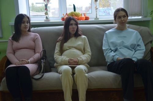 “Шәфкать” үзәге булачак әниләрне кунакка чакырды