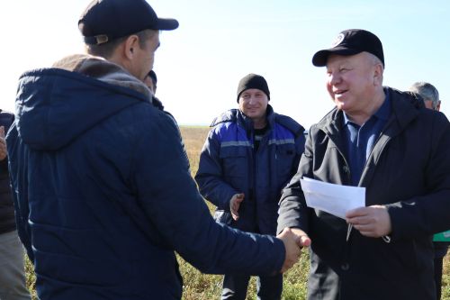 В районе определили передовиков уборки